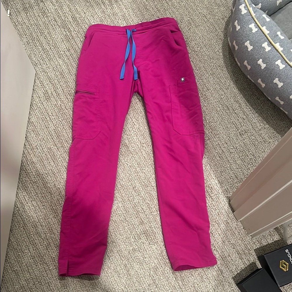 Figs scrub pants YOLA style